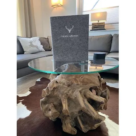 Haus Seeblick Modern Retreat * 고렌레빈