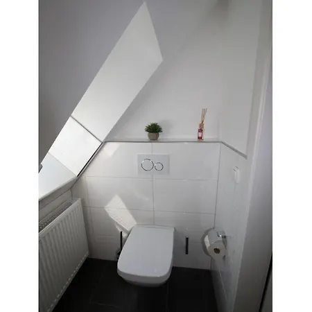 펜션 Haus Seeblick Modern Retreat