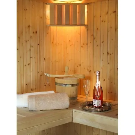 Haus Seeblick Modern Retreat 고렌레빈