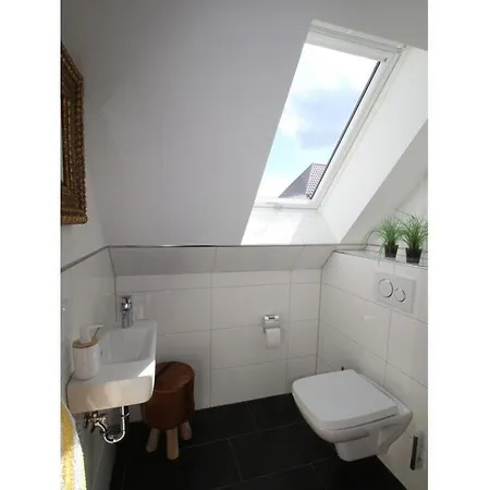 펜션 Haus Seeblick Modern Retreat *