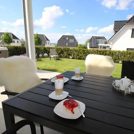 Haus Seeblick Modern Retreat