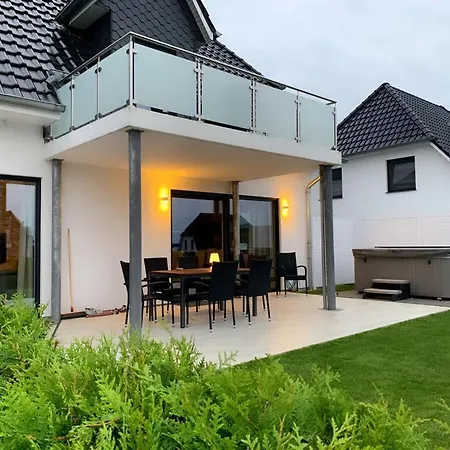 Haus Seeblick Modern Retreat 펜션