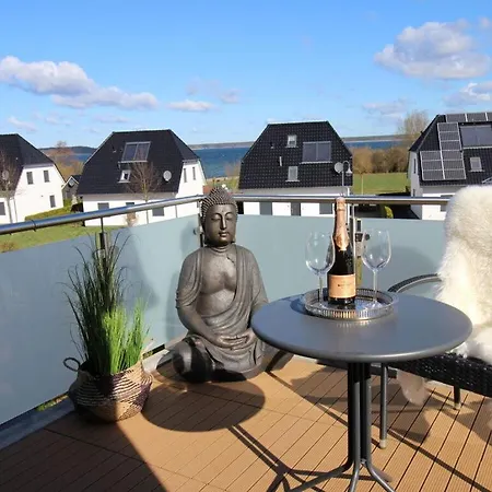 Haus Seeblick Modern Retreat 고렌레빈