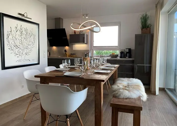 Haus Seeblick Modern Retreat