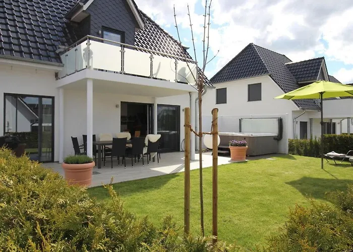 Haus Seeblick Modern Retreat *