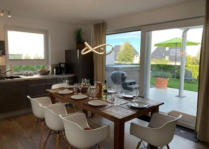 Haus Seeblick Modern Retreat Göhren-Lebbin